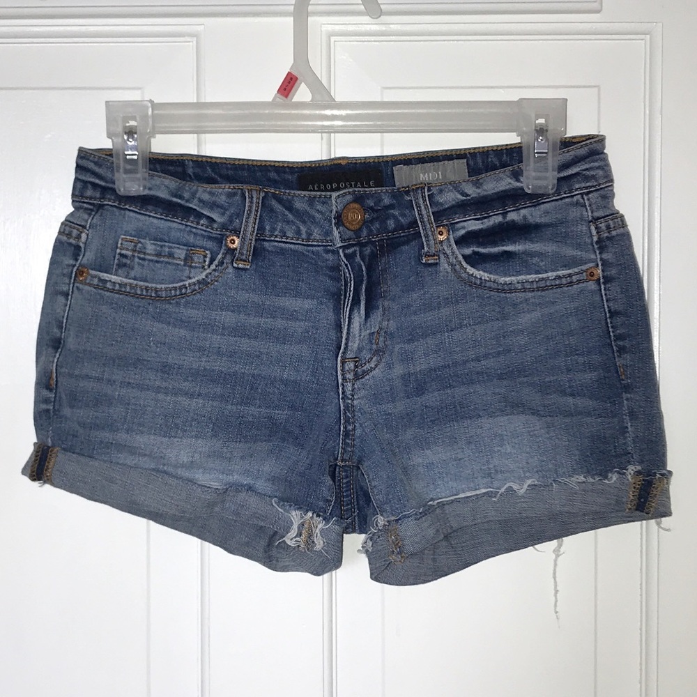 Aeropostale Mid Rise Light Wash Jean Shorts 2
